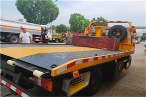 秀城区附近拖车电话号码服务